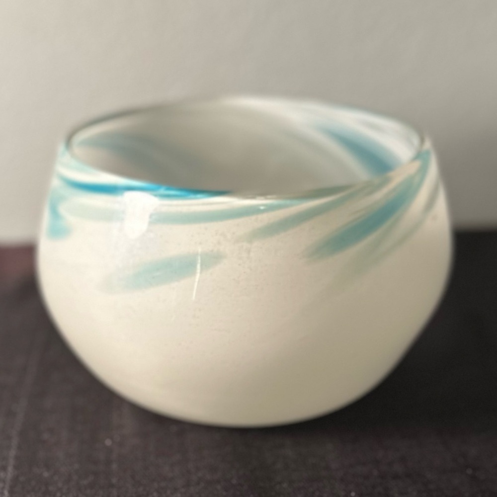 Vintage Handmade And Signed Kosta Boda Atoll Like Art Glass Bowl ‘87